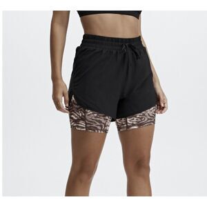 Fabletics Small Athletic Shorts Sloane Running Short Black/Smokey‎ Runyon